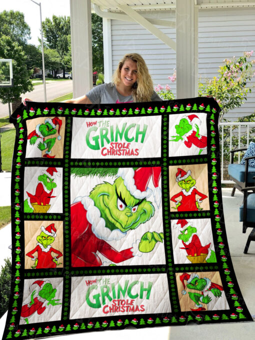 1589986504 grinch quilt blanket 01414 3A958B