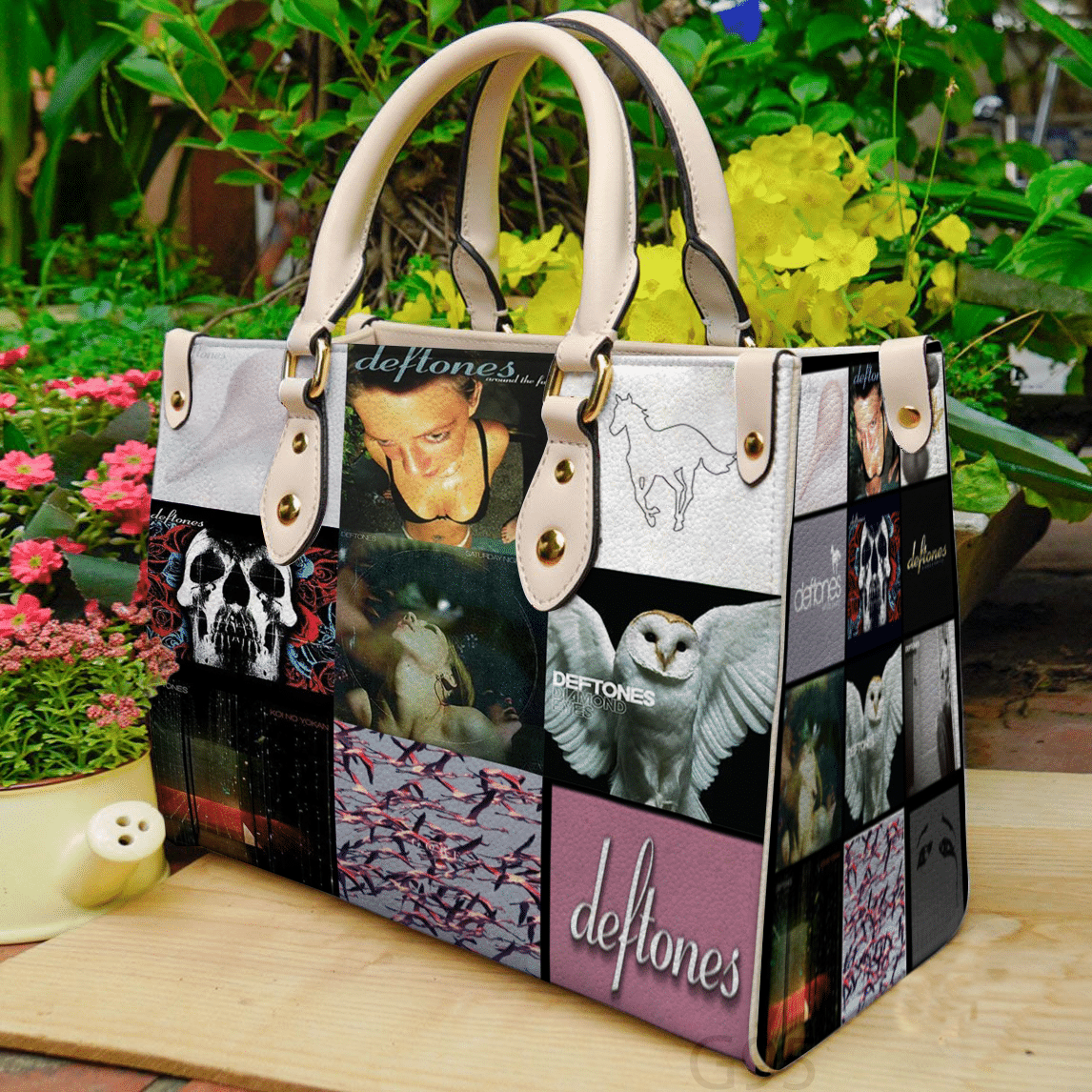 BAG-white1-8-2.png BAG white1 8 2