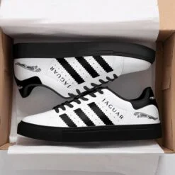 Jaguar 1 Stan Smith Shoes
